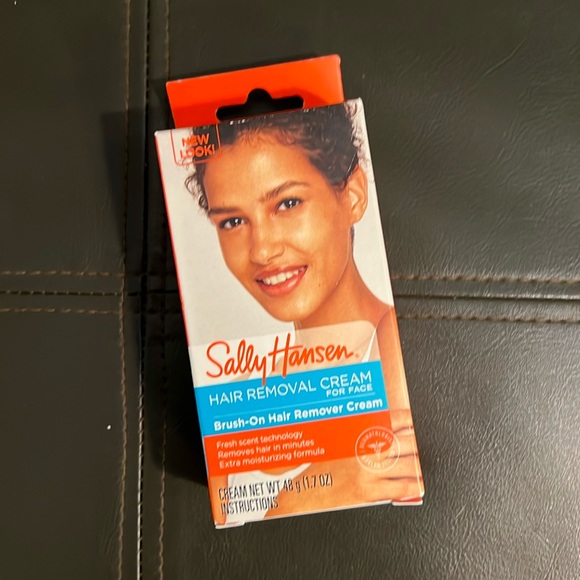 Sally Hansen | Hair Removal Cream For Face - Picture 1 of 3
